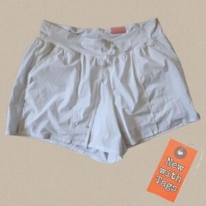 NWT/LIVI Stretch Woven Short